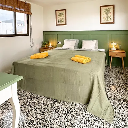 Apartment Floor With Large Terrace & Sunset Views *