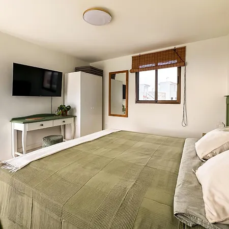 Sunset Terrace - Ocean View - Floor Apartment *